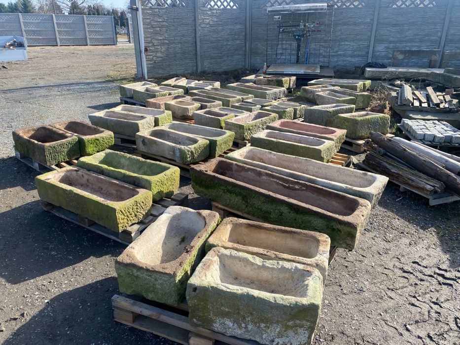 Zabytkowe Koryta Kamienne Z Piaskowca i Granitu