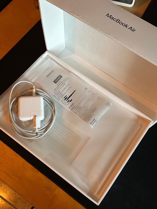 Macbook Air 13.3 M1 16 256
