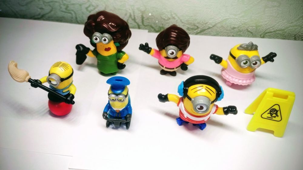 Міньйони іграшки фігурки