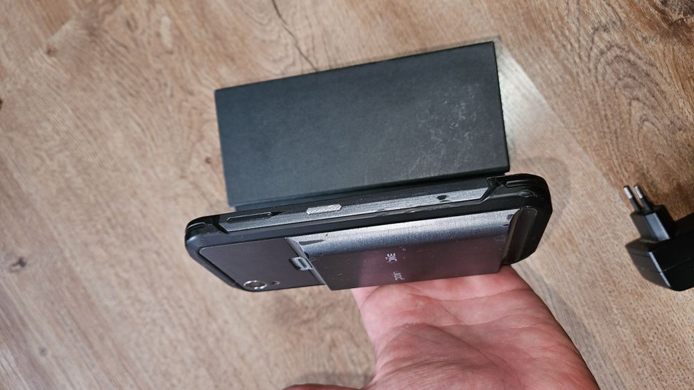 Telefon Point Mobile PM45 - pancerny smartfon