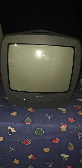 Tv Philips Nova + comando
