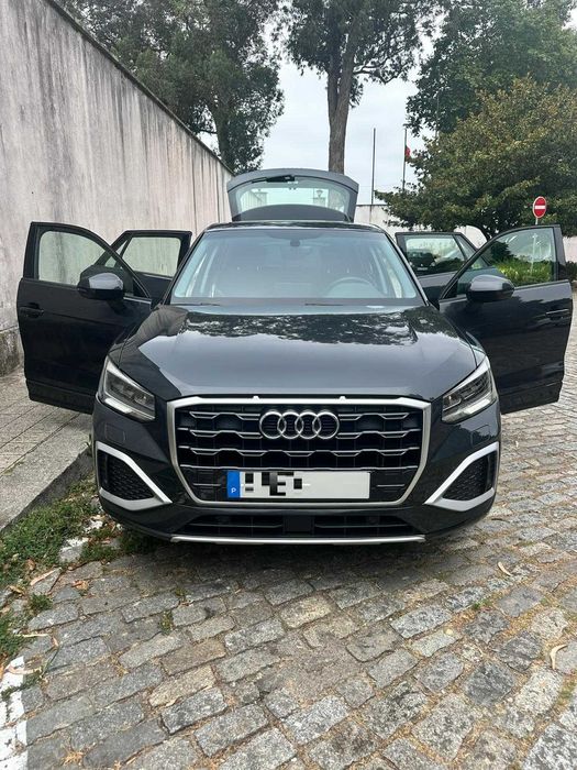 AUDI Q2 30 TFSI em muito bom estado