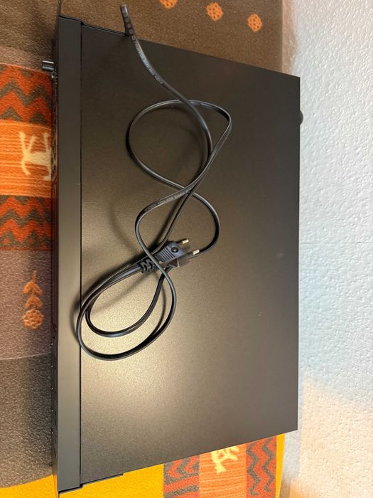 Sprzedam profesjonalny odtwarzacz Tascam CD-200SB
