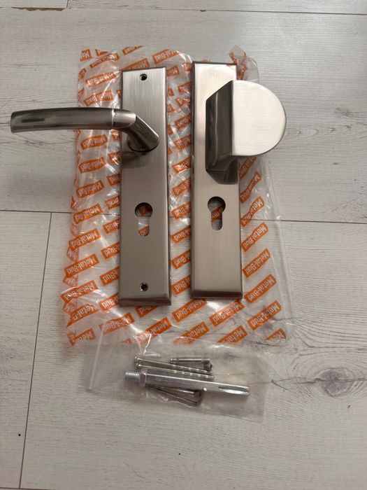 Klamka do furtki ogrodzeniowej lub od drzwi wejściowych