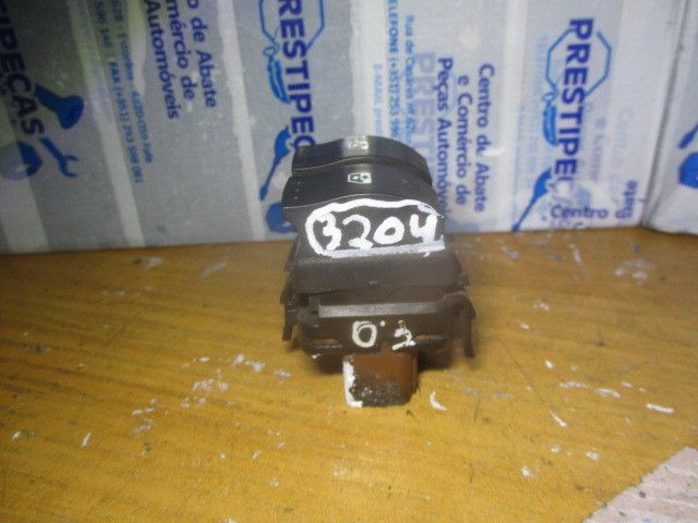 Comando / botão / interruptor vidros frente esquerdo RENAULT Megane II
