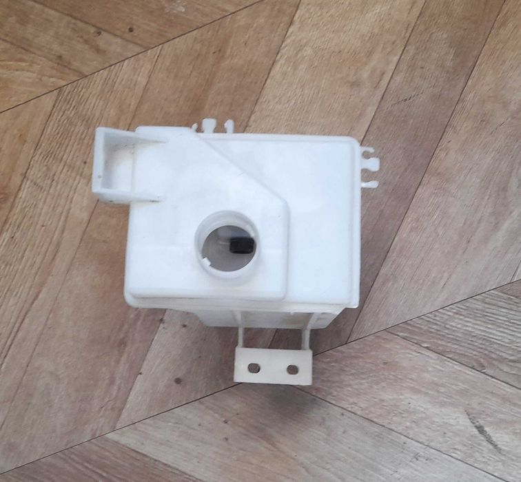 Zbiornik spryskiwacza Daewoo Nubira Combi .