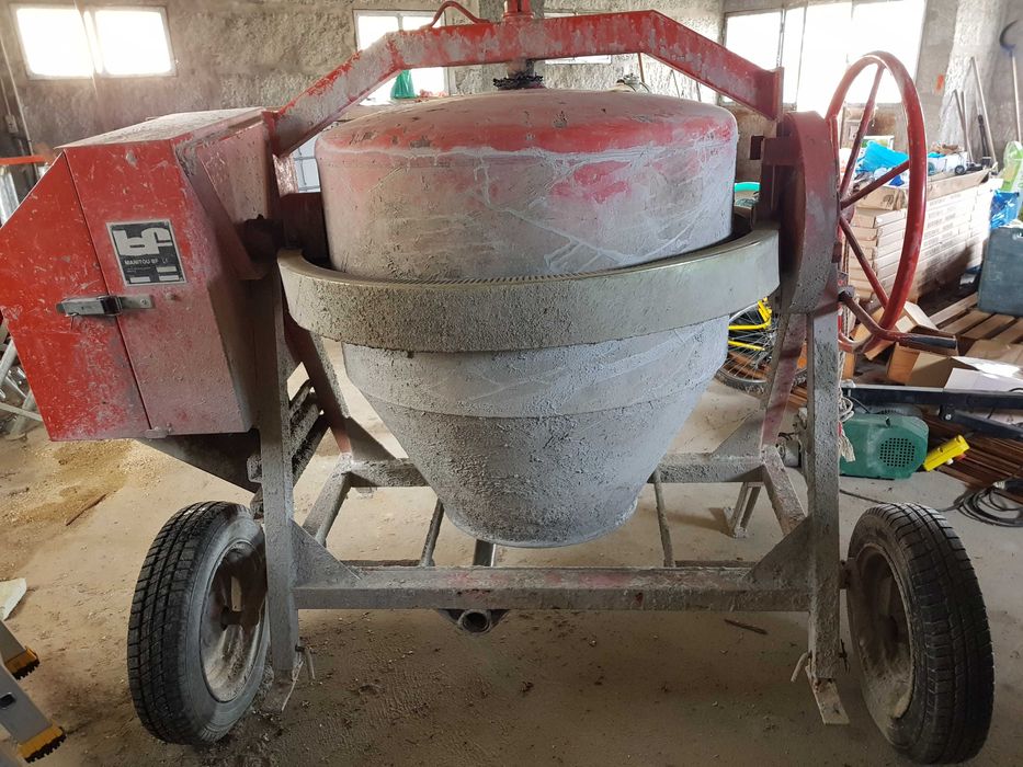 BATIMENTO.   material  construçao  civil