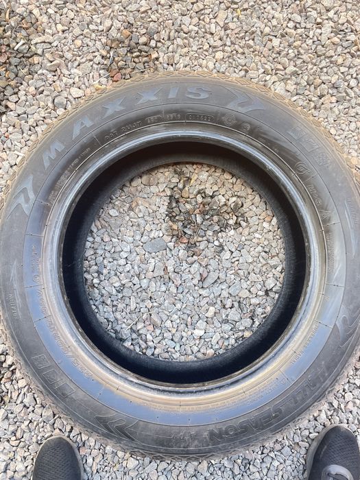 Продам зимние шины Maxxis 225/60/17