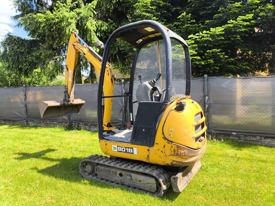 Minikoparka JCB8018