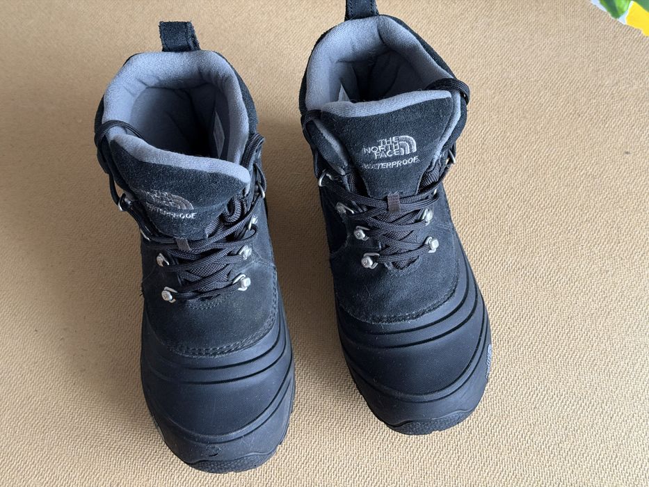 Продам ботінки The North Fase