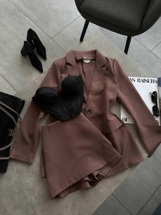 Garnitur marynarka spódnico-szorty