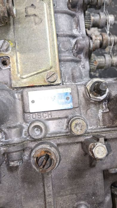 Продам топливный насос на MERCEDES BENZ T-1
