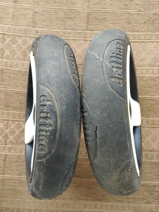 Колеса дитячої коляски.30 см х 10 мм.