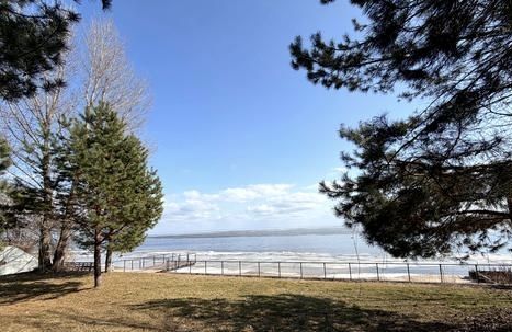 Продам большой участок первая линия моря Лютеж