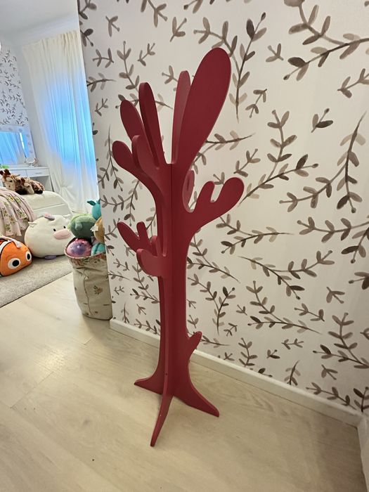 Cabide para quarto de criança