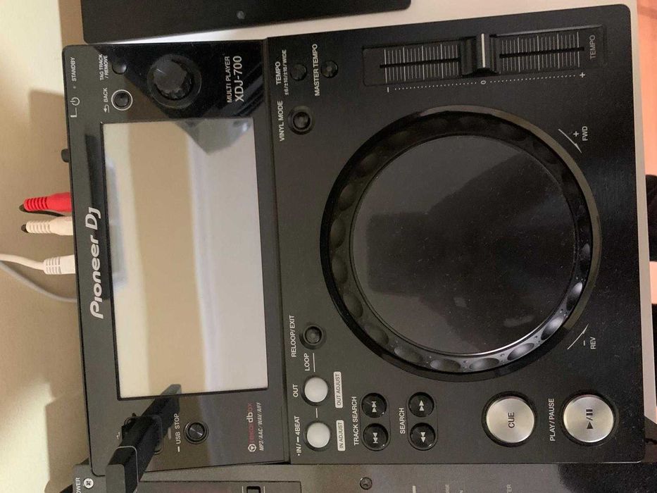 Par de XDJ 700 e DJM 700 em estado muito bom