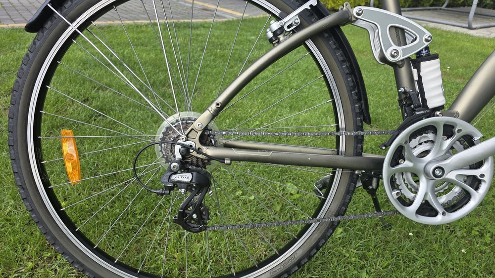 Rower trekkingowy B'Twin Riverside 28" Shimano Altus aluminiowy