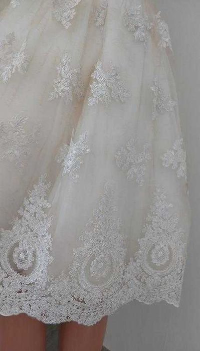 Винтажное свадебное платье миди в стиле 50х пин-ап кремовое капучино S