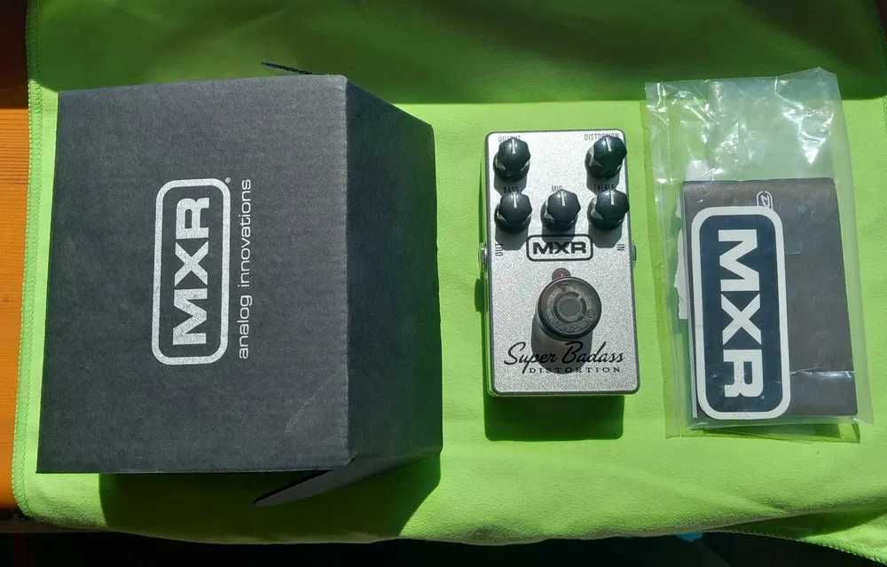 Efekty gitarowe  Boss,Mxr.Digitech,Danelectro. Akcja dobroczynna