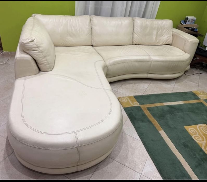 Sofa grande em pele