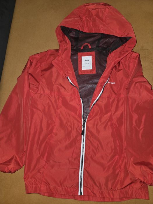 Kurtka wiatrówka dla chłopca .