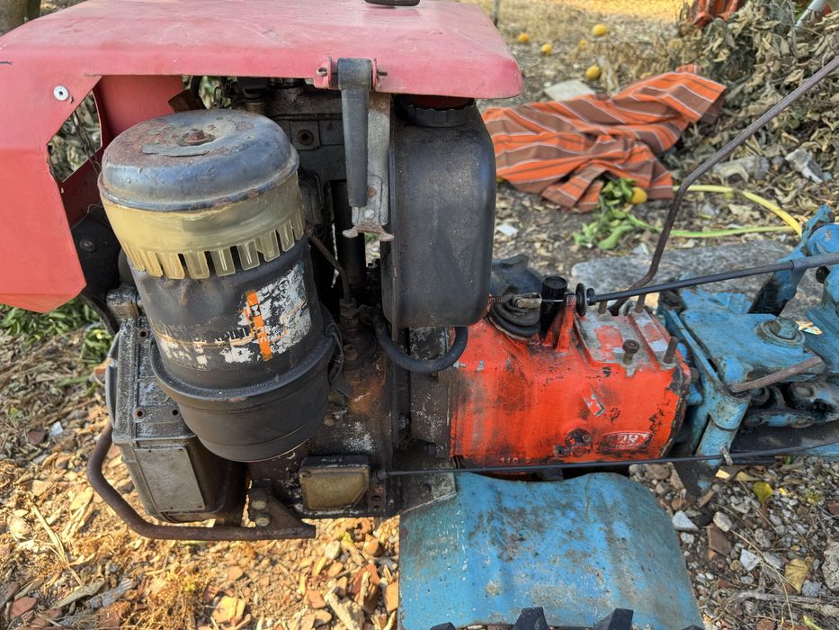 Moto enchada Fort com motor lombardini