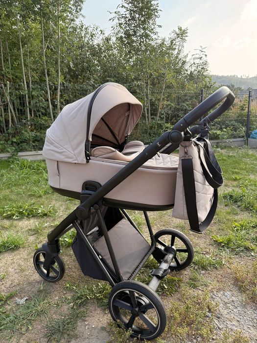 Wózek Roan ivi 2.0+nosidełko gratis