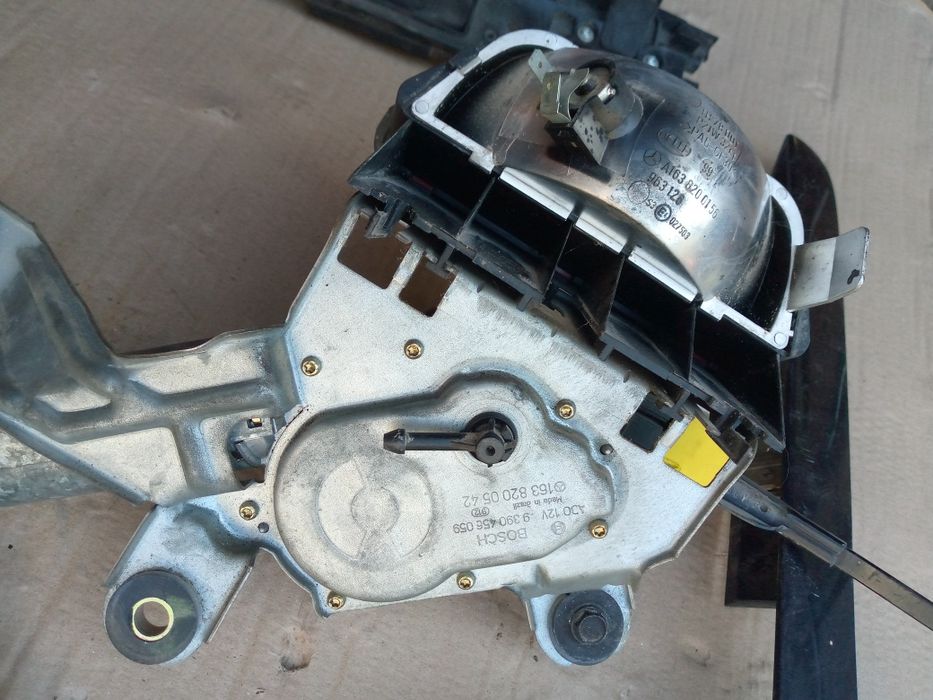 Продам моторчик задньої кришки  Мерседес МЛ.