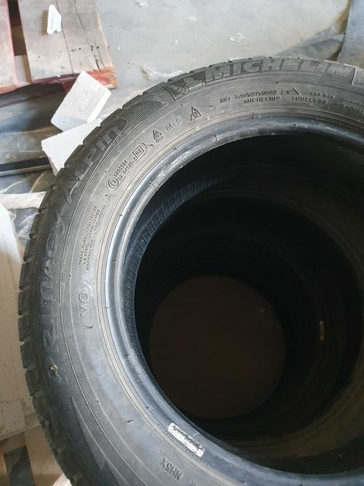 Подам шини б/у Michelin Primacy Alpin 205/60/16