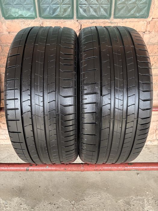 Пара літніх шин 285/40R21 Pirelli P Zero