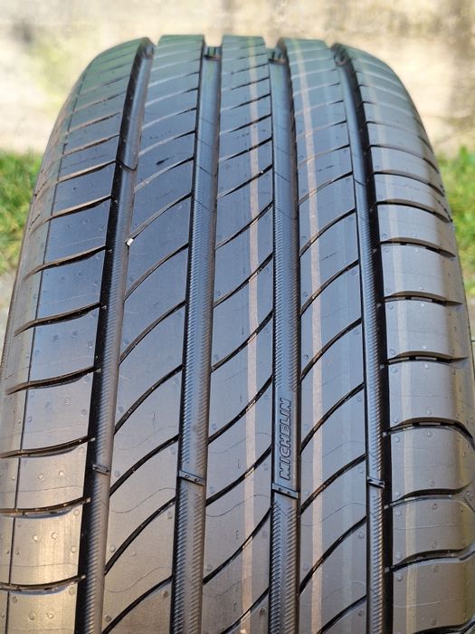 Новий літній MICHELIN Primacy 205 60 16