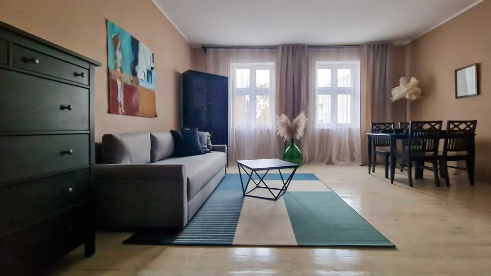 Przestronne dwupokojowe w centrum. 70m2. Niezależny układ. Bezpośrednio. Głogowska/Park Wilsona