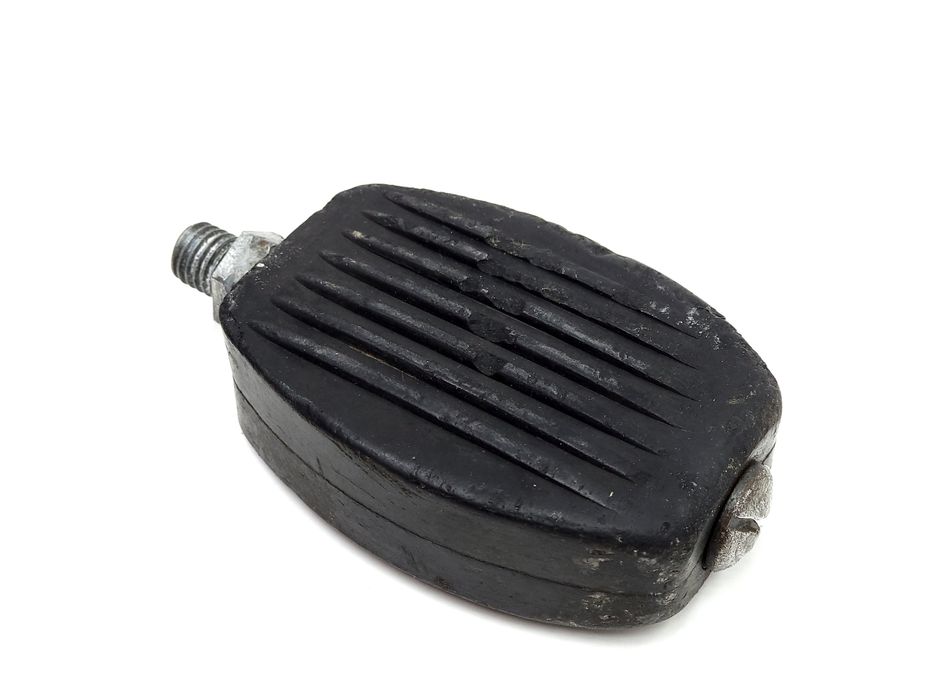 Lewy pedał gumowy ZZR Romet Bobo Żabka Diksi PRL dziecięce rowerki