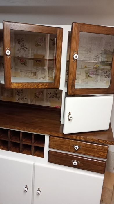 Kredens kuchenny do kuchni byfyj odnowiony