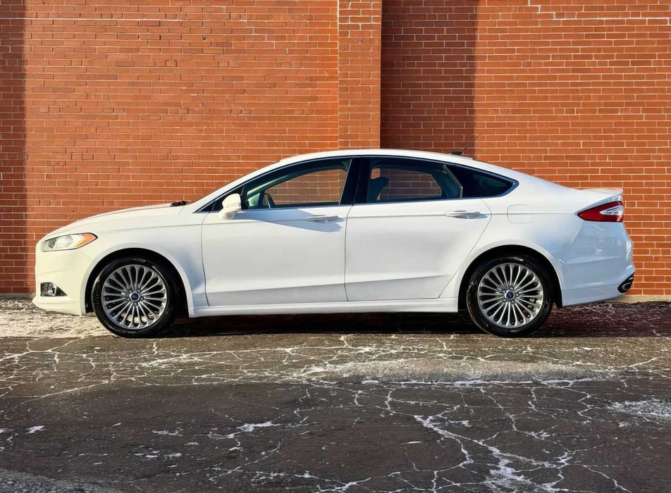 Ford Fusion Titanium      2014
