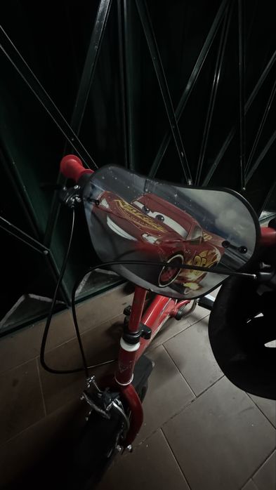 Bicicletas mcqueen e trotinetes