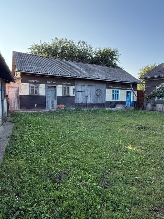 ТОРГ! Продаж будинку із великою земельною ділянкою площею 0,5 га . в с. Зеленів