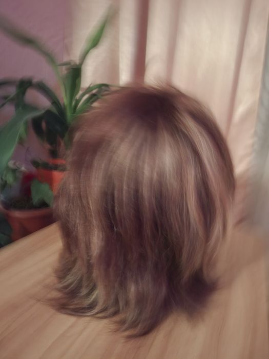 Продам парик з натурального волосся