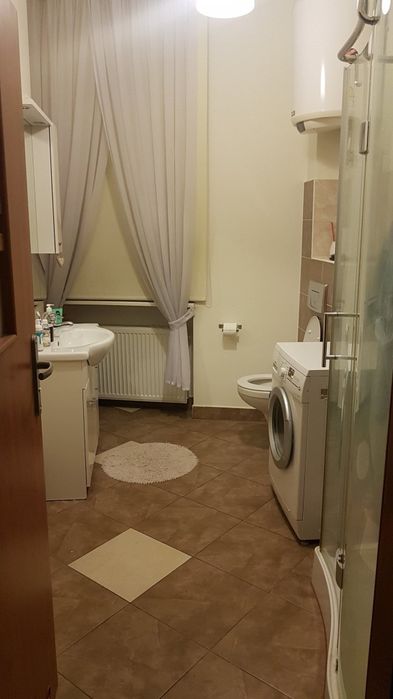 pokój do wynajęcia dla kobiety