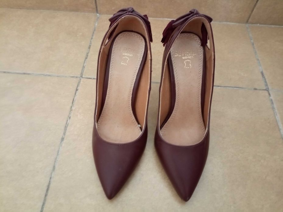 Sapatos Senhora tamanho 35