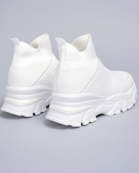 Продам нові  кросівки (кроссовки слипоны)