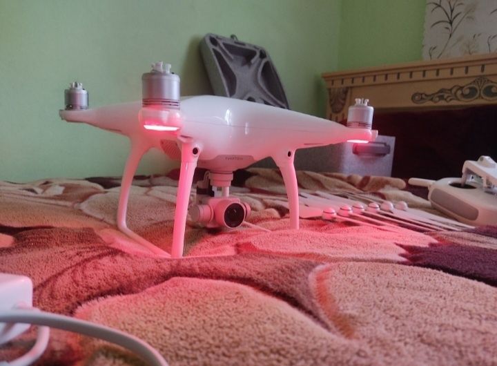 Dji phantom 4 в хорошому стані