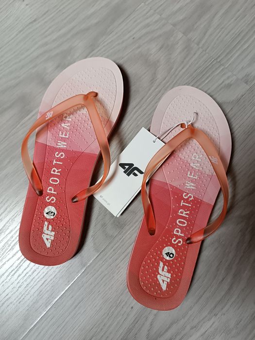 Nowe z metką klapki japonki damskie plażowe basenowe 4F obuwie piankowe buty do wody 40 biało różowe