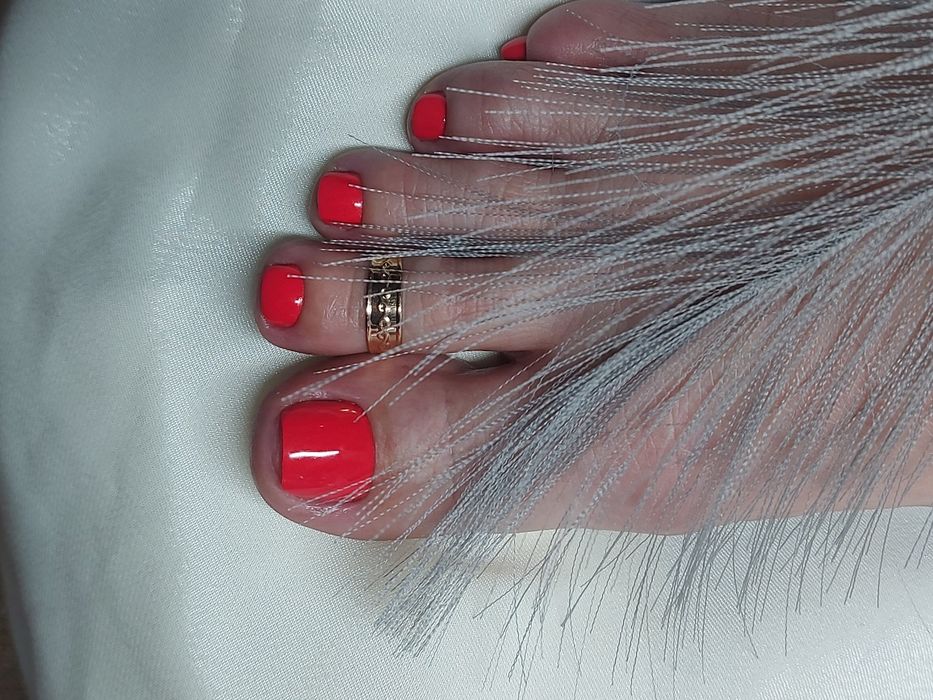 Маникюр и педикюр