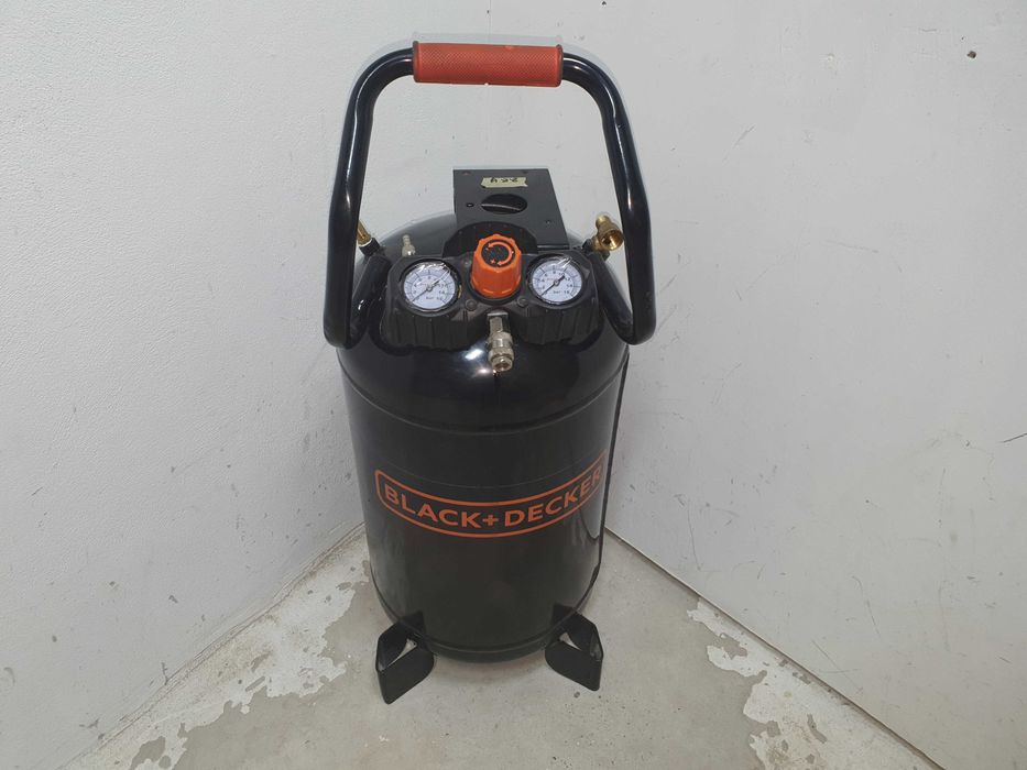 Zbiornik z obudową do kompresora Black decker 50L 10 Bar z ZaWORAMI