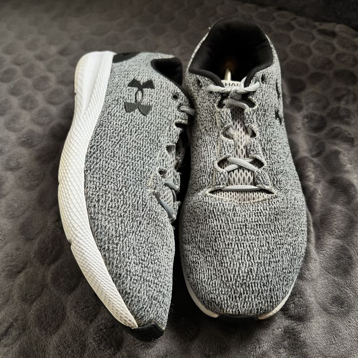 Чоловічі кросівки Under Armour charged pursuit. P. 45. Ідеал!!!