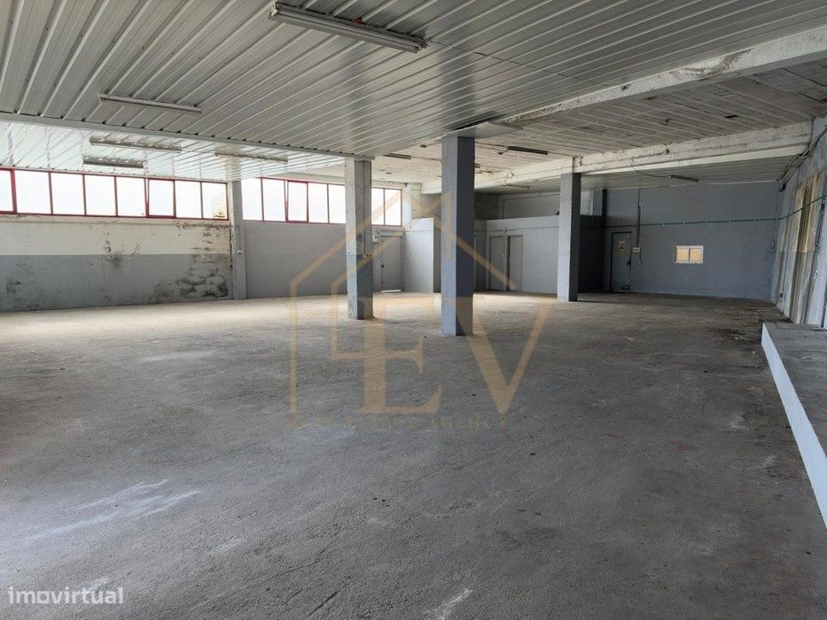 Armazém Para Arrendamento Em Moreira De Cónegos, Guimarães