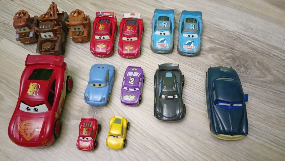 Zestaw autek z bajki ,Auta'