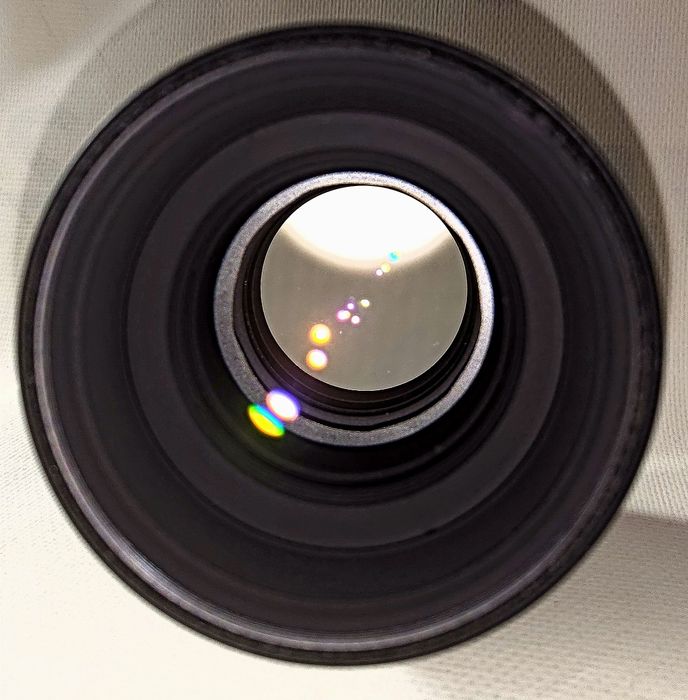 Nikon AF DC-Nikkor 105mm 1:2 D Defocus Image Control