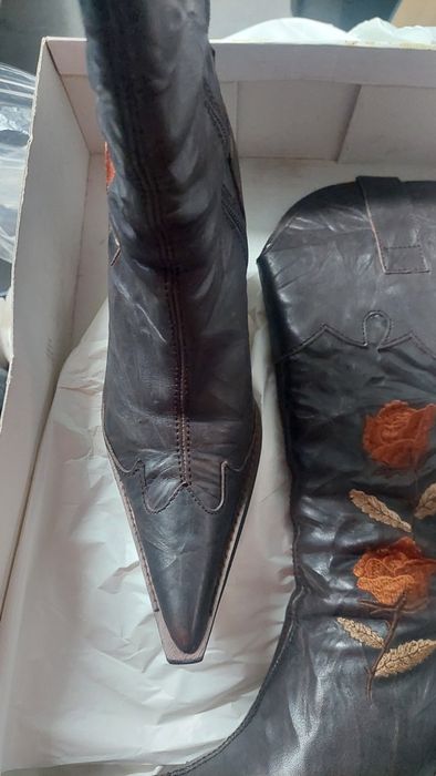Botas em pele, bom estado